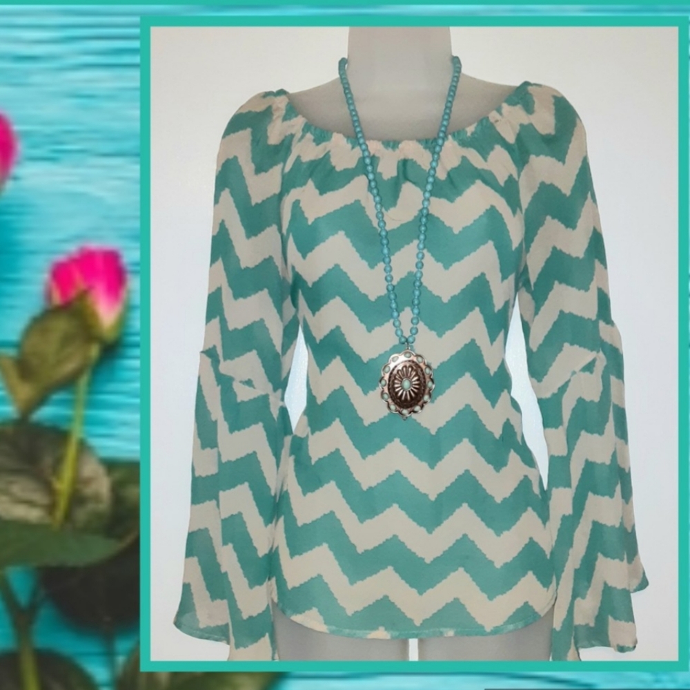 Green & Gray Chevron Bell Sleeve Bouse 10/12